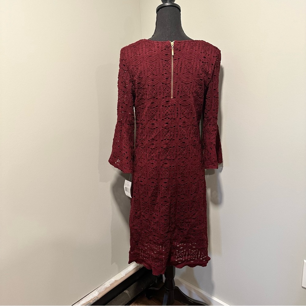 NWT Ronni Nicole Lace Bell Sleeve Dress - Picture 5 of 5